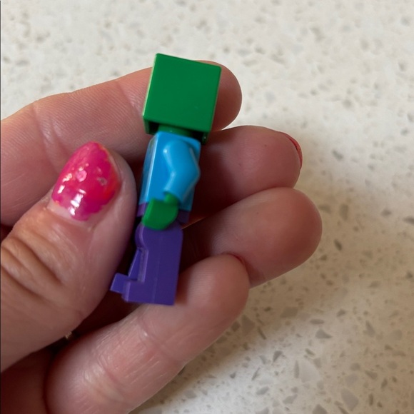 Lego Minecraft Zombie Minifigure - Picture 4 of 4